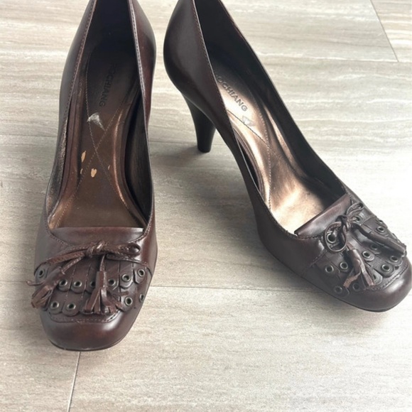 Arturo Chiang Brown Leather Tassel Pumps - Picture 1 of 8